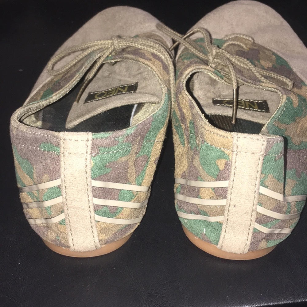Adidas NEO Camo Shoes - Picture 2 of 5